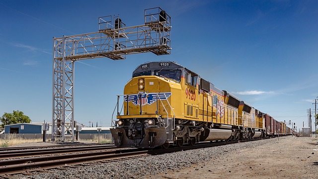 TRANSPORTE POR TREN